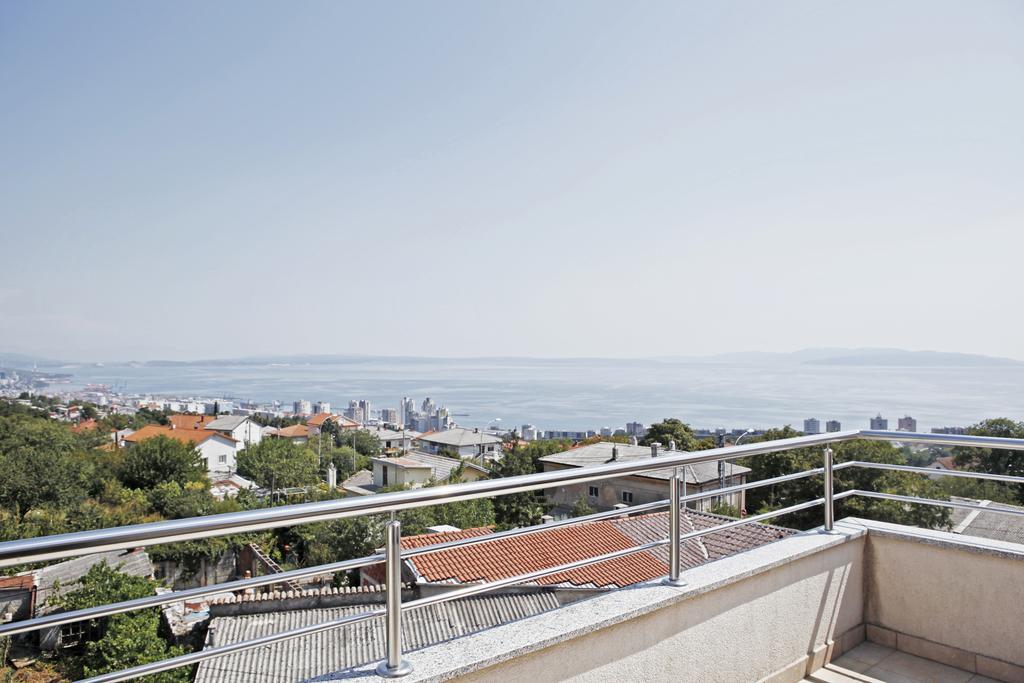 Peachy House Apartment Rijeka Bilik gambar
