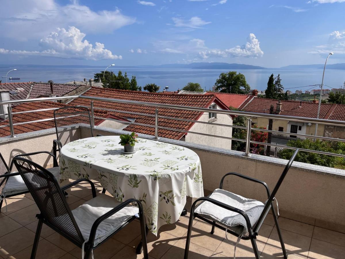Peachy House Apartment Rijeka Luaran gambar