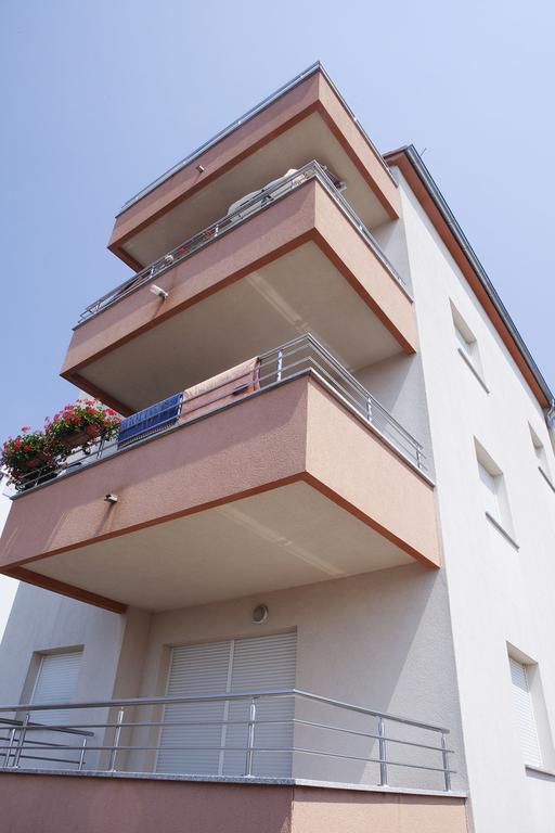Peachy House Apartment Rijeka Bilik gambar
